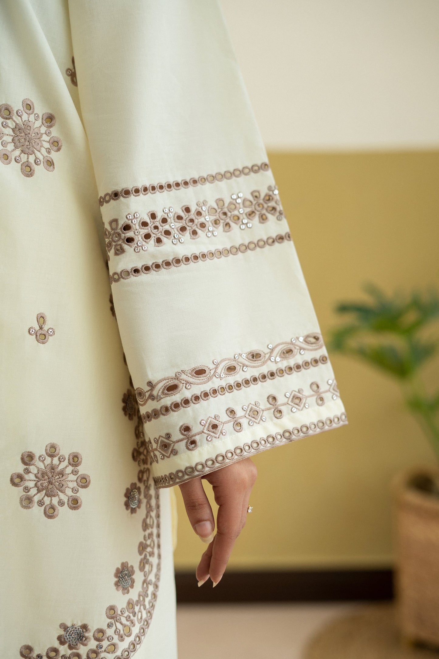 Unstitched Embroidered Ivory 2 Pc
